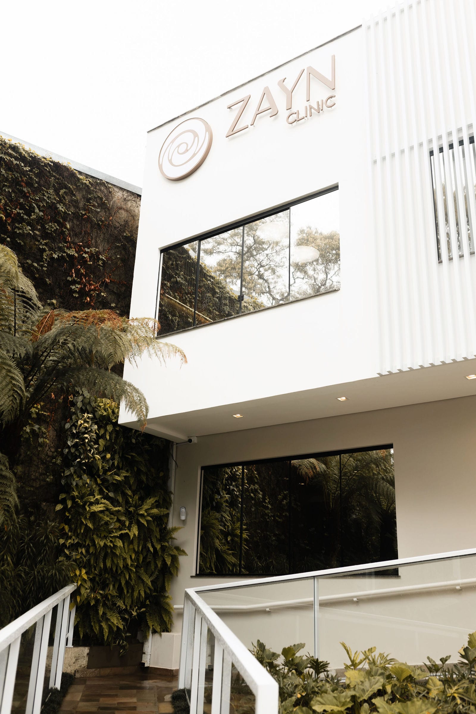 Fachada da clínica no Batel